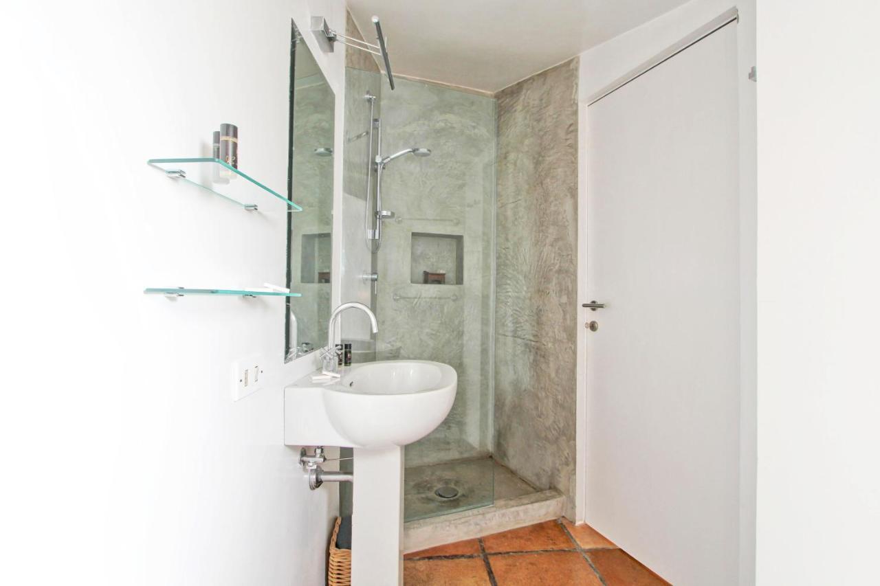 Luxury Art Apartment In Trastevere With Terrace Rome Exterior photo